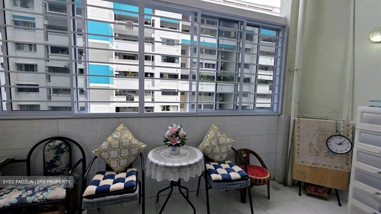 Blk 337 Jurong East Avenue 1 (Jurong East), HDB Executive #610299341